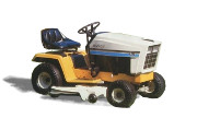 Cub Cadet 1220 lawn tractor